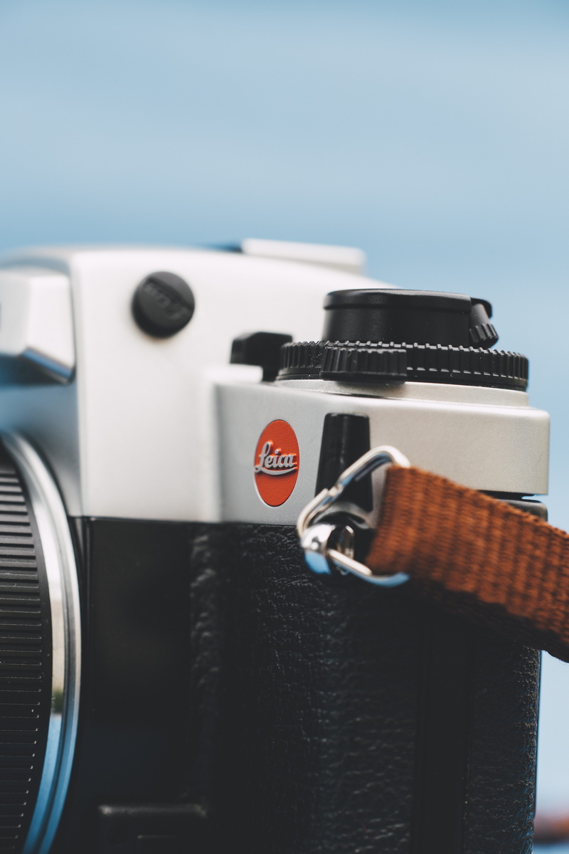 urban, text, black, machinery, communication, metal, close-up, gear, western script, strap, shoot, no people, leica, white, focus on foreground, 5K, style