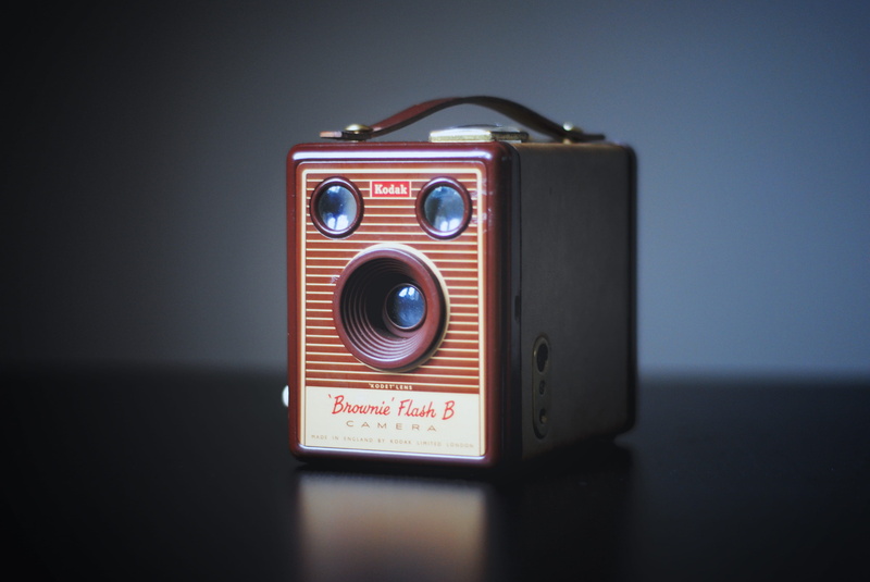 communication, single object, old, b, indoors, analog, flash, photography themes, technology, antique, camera, the past, no people, digital camera, gray