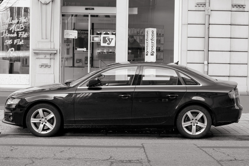 building, 4K, travel, wheel, machine, dynamics, no people, street, land vehicle, black, technology, car, stationary, mode of transport, day, parking, force