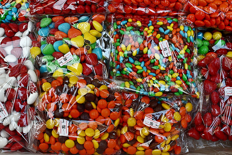 gourmet, sweets, candy, for sale, dessert, freshness, choice, pastries, indoors, nibble, brand, chocolate, retail display, treat, baked, confectionery