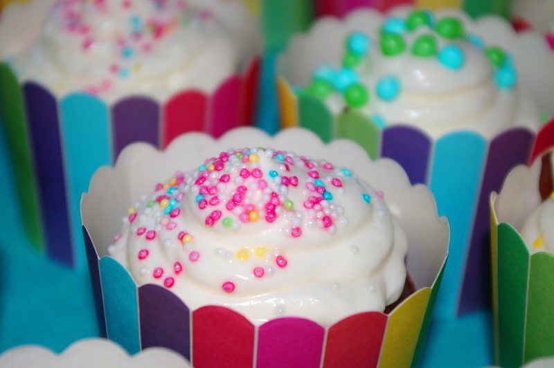 delicacy, cake, indoors, tasty, temptation, calories, Muffins, decorated, Treat, sugar, food, birthday, sweetness, ready-to-eat, snack, 2K, color, baked