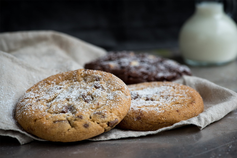 calories, rustic, close, food, delicious, ready-to-eat, sweet food, candy, studio shot, close-up, focus on foreground, macro, frisch, icing sugar, bread