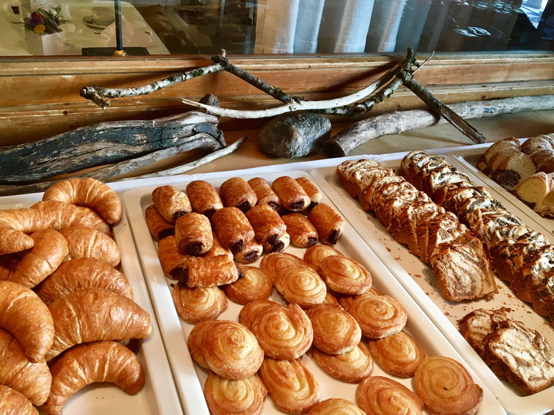 bake, occupy, baked pastry item, no people, sweet, sesame, french food, arouse, high angle view, order, have breakfast, bread physical, abendbrot, display cabinet