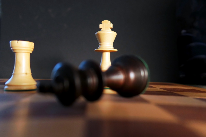 chess piece, chess board, studio shot, leisure activity, think, game characters, leisure games, mind game, strategy, figures, challenge, denksport, wood - material