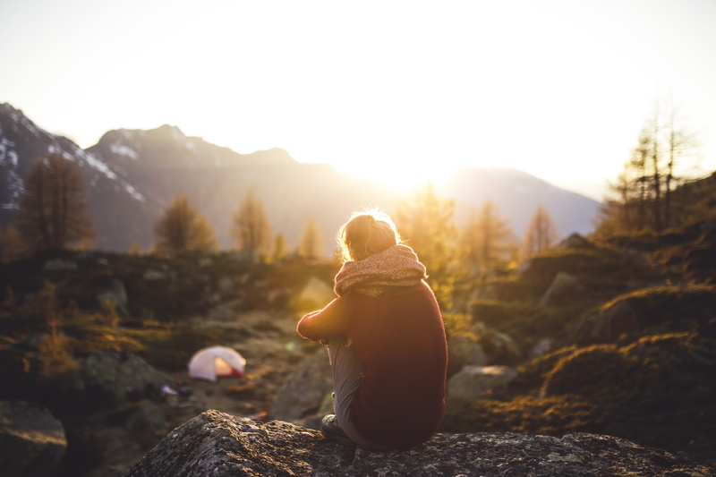 camping, people, mountain range, beauty in nature, vacations, rear view, mountain, one person, travel, alone, sunlight, 5K, nature, man, adult, rock - object
