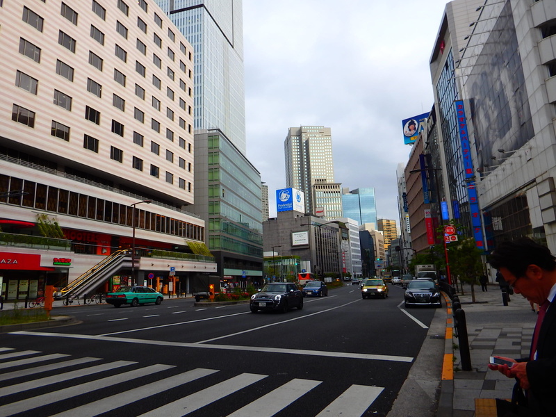 built structure, building, mode of transportation, big city, buildings, tall - high, office building exterior, city life, sign, sky, road marking, road
