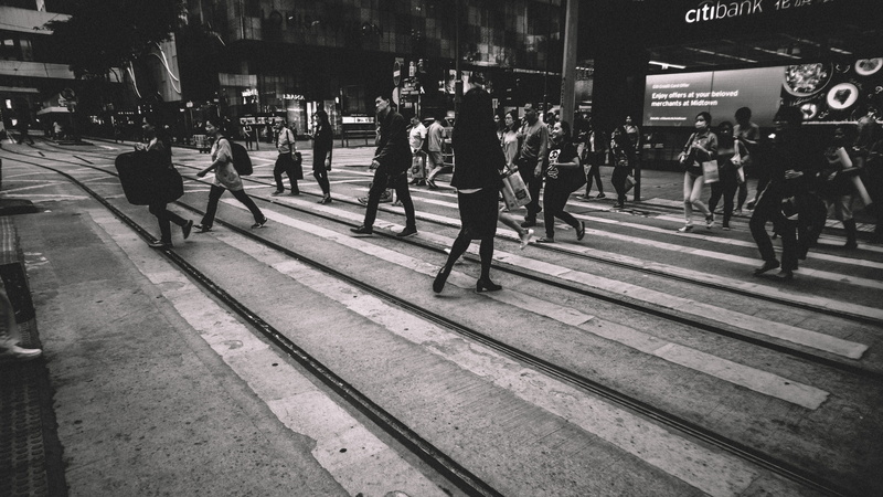random, 4K, real people, city life, black and white, day, transportation, buildings, city, track, large group of people, group of people, mono, lifestyles
