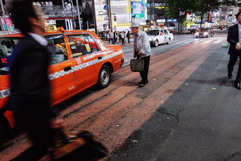 running, life, motion, city life, transportation, motor vehicle, development, metropolitan, architecture, walking, car, japan, building exterior, taxi