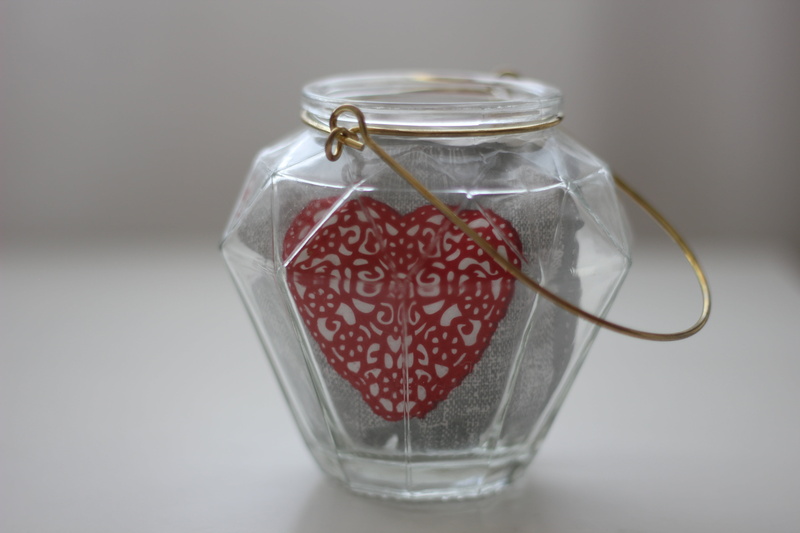 heart shape, santa claus, christmas, christmas time, crystal heart, plastic, still life, love, food and drink, crystal, emotion, studio shot, 5K, transparent