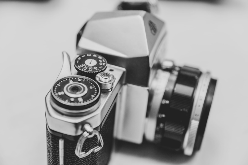 camera, communication, analog, window, technology, black, electronics, close-up, lens cap, shutter, nostalgia, point, indoors, the past, single object