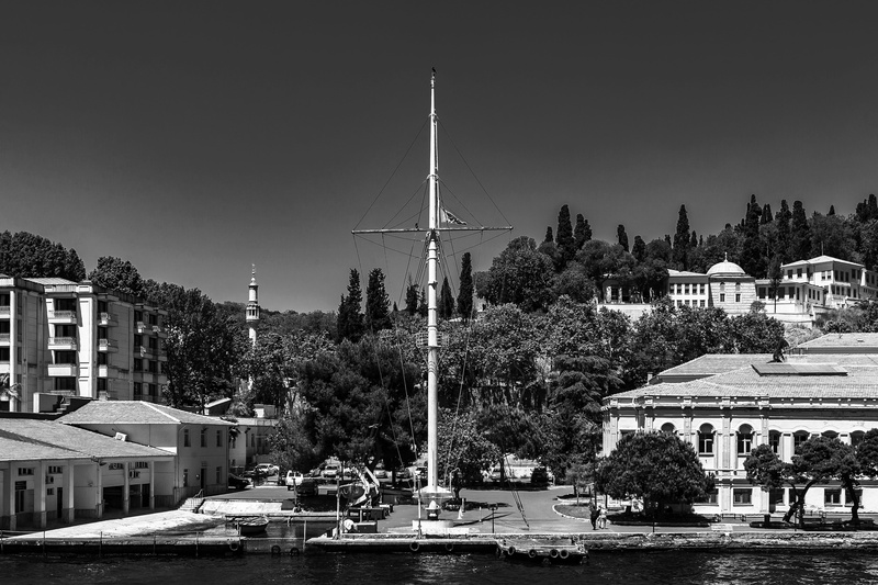 nature, building, water, bosphorus, 2015, spire, shore, tree, besiktas, 5K, marmara, school, clear sky, black and white, sky, mast, cityscape, sea, plant