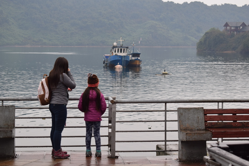 railing, standing, water, sea, child, puerto montt, women, mother, two people, waiting for you, sister, nautical vessel, embankment, full length, 5K, lifestyles