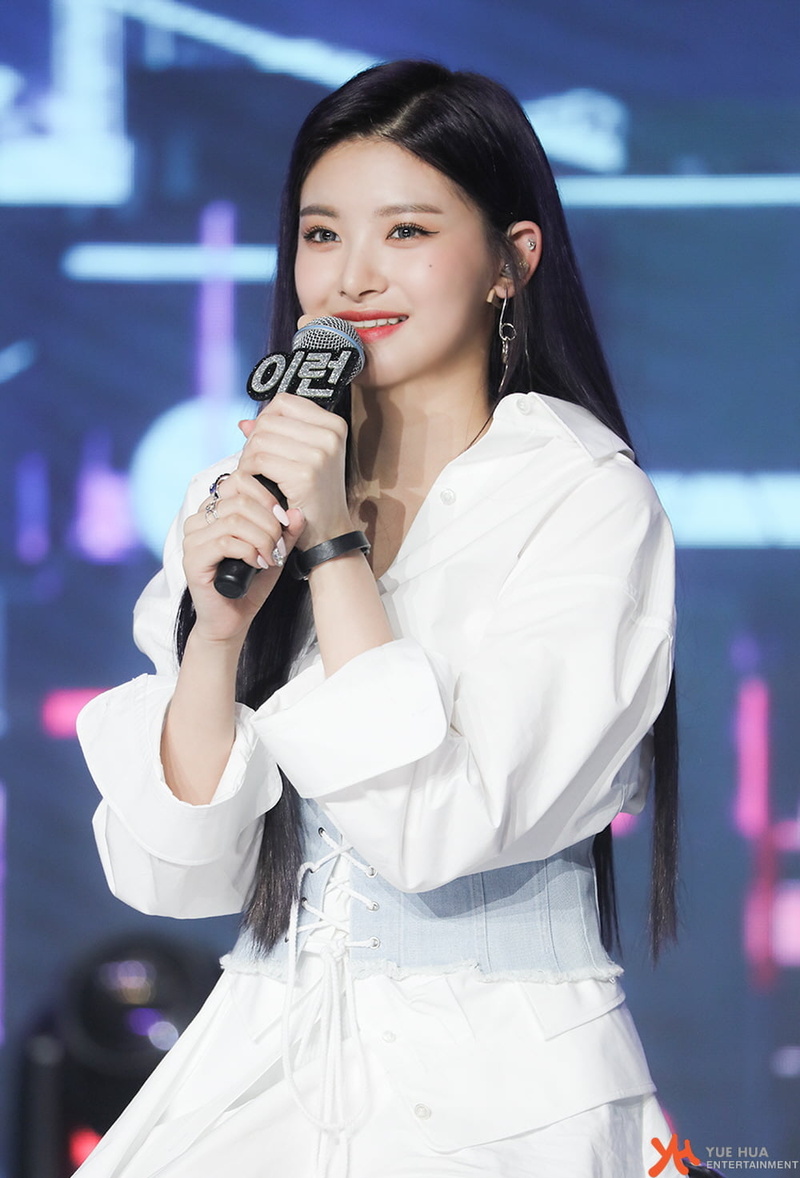 720P, EVERGLOW, K-pop, Wang Yiren