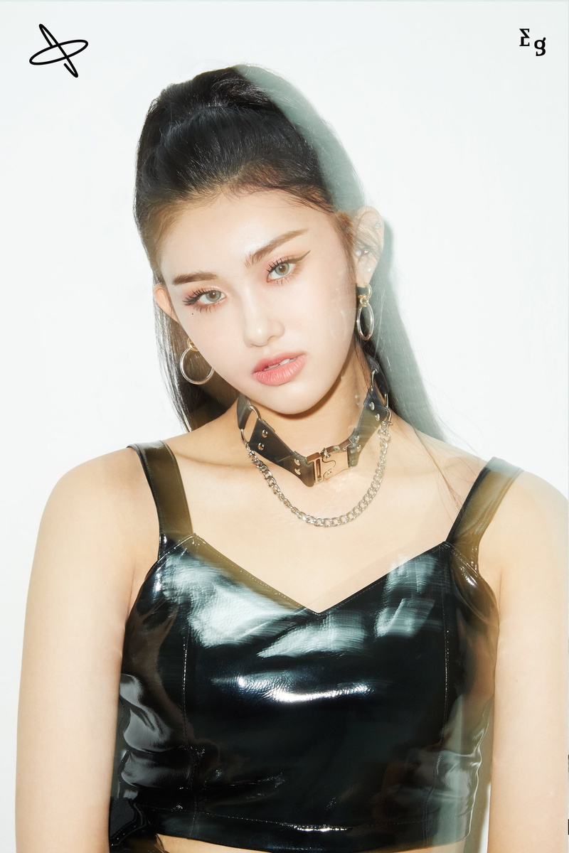 2K, EVERGLOW, Aisha (Heo Yoorim), K-pop