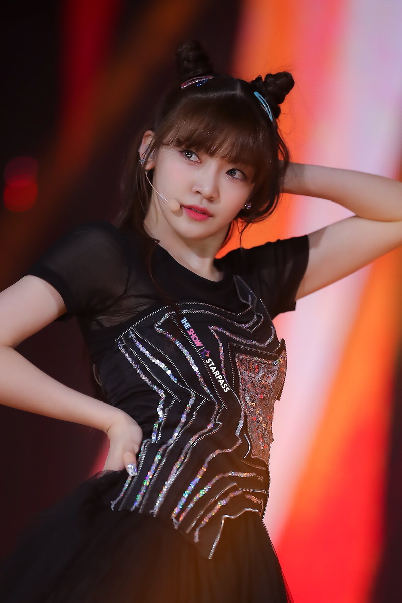 Onda (Jo Serim), EVERGLOW, 2K, K-pop