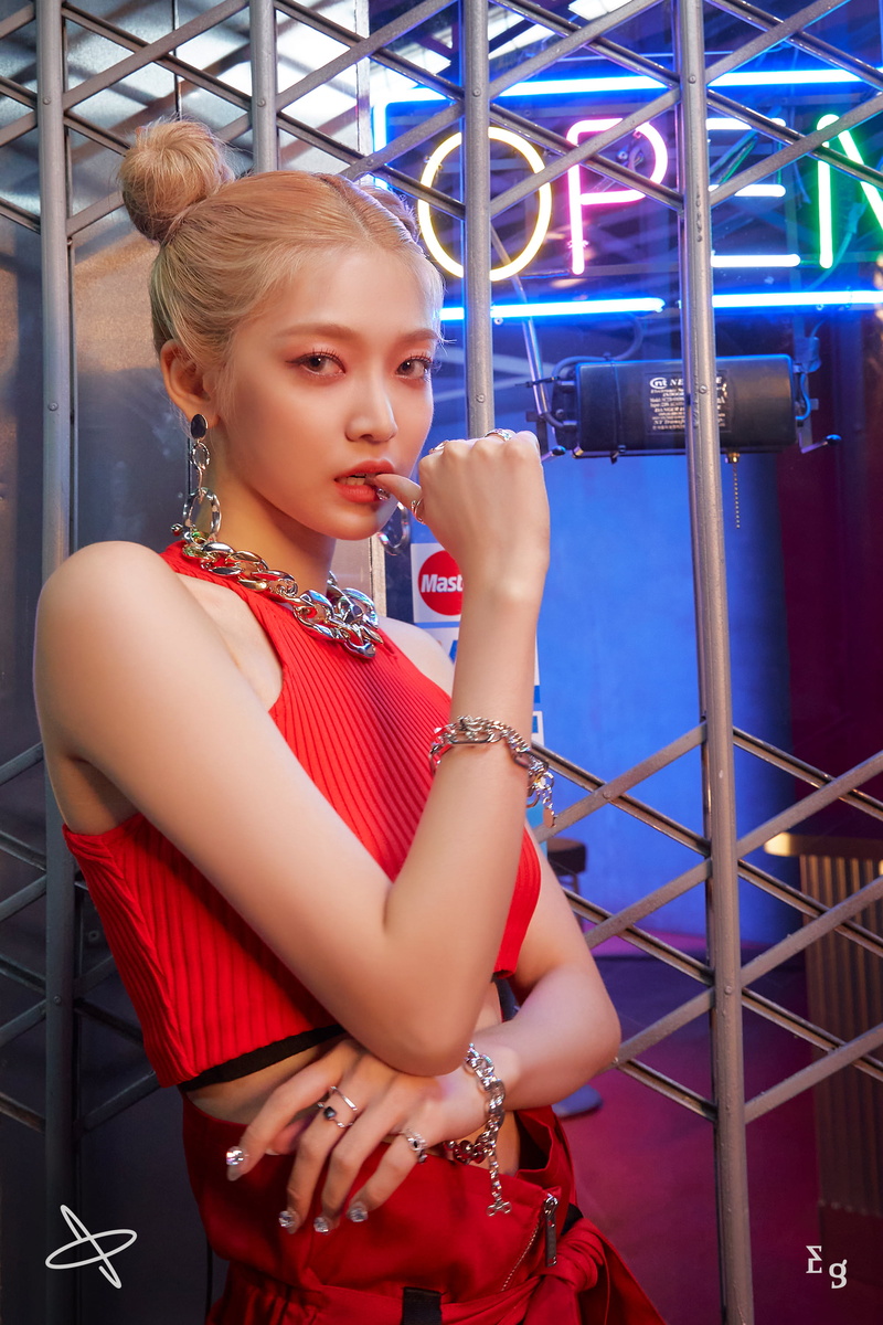 2K, Onda (Jo Serim), EVERGLOW, K-pop