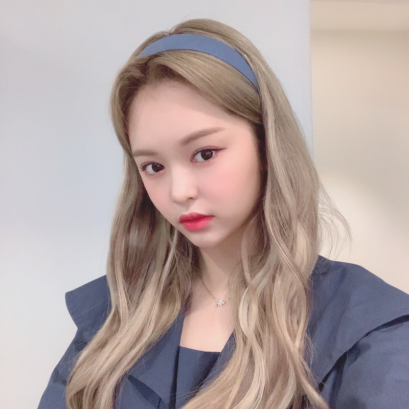 720P, EVERGLOW, K-pop, E:U (Park Jiwon)