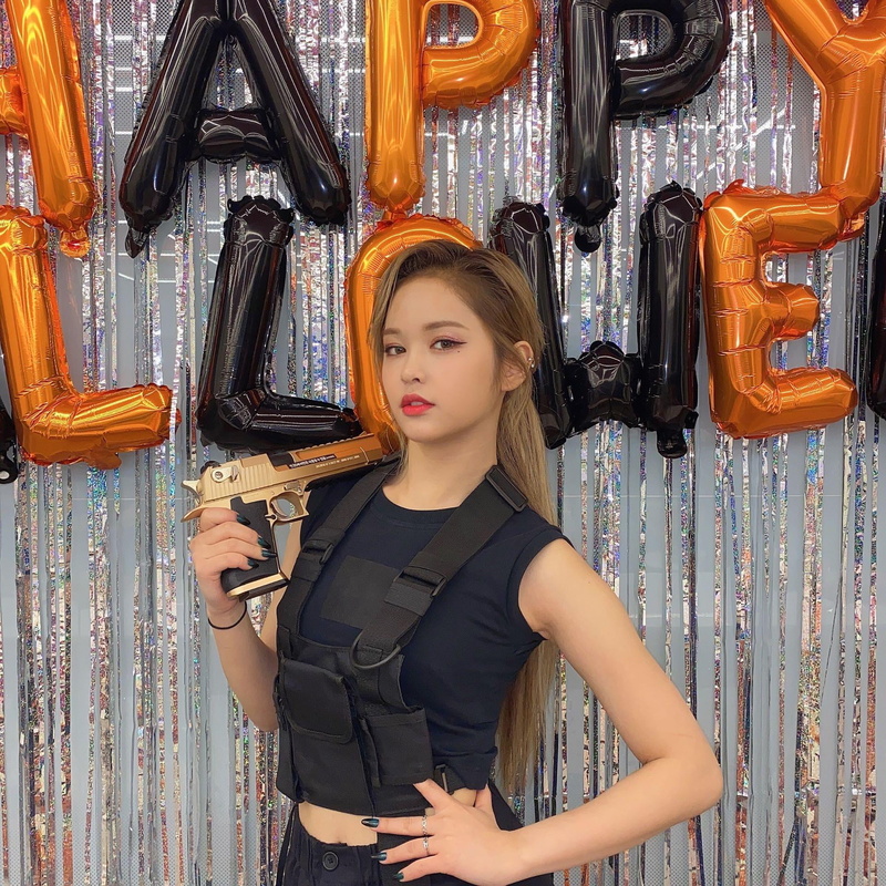 E:U (Park Jiwon), 1080P, EVERGLOW, K-pop