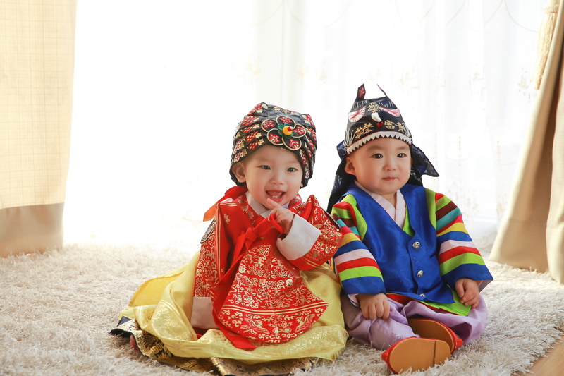 males, preschool age, white, clothing, baby, cute, two, real people, hanbok, lifestyles, rug, sits, indoors, boys, sitting, 5K, clothes, innocence, preschool student