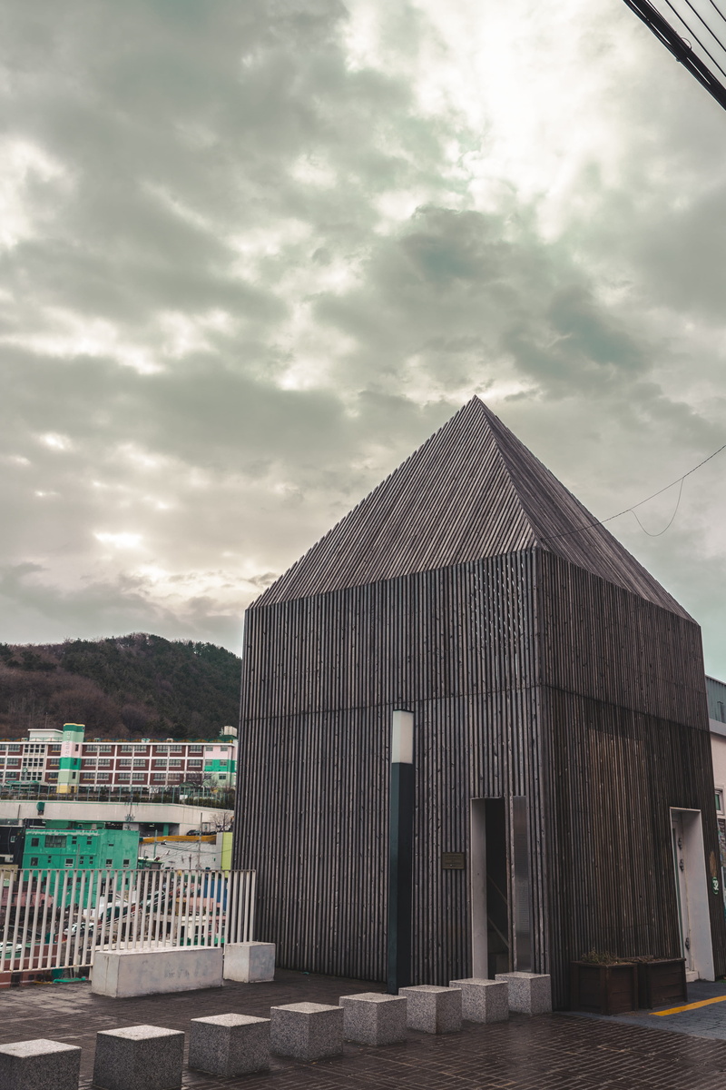 cabin, south korea, gamcheon culture village, wood - material, wooden, housing, busan, building, architecture, mountain, land, countryside, near, roof