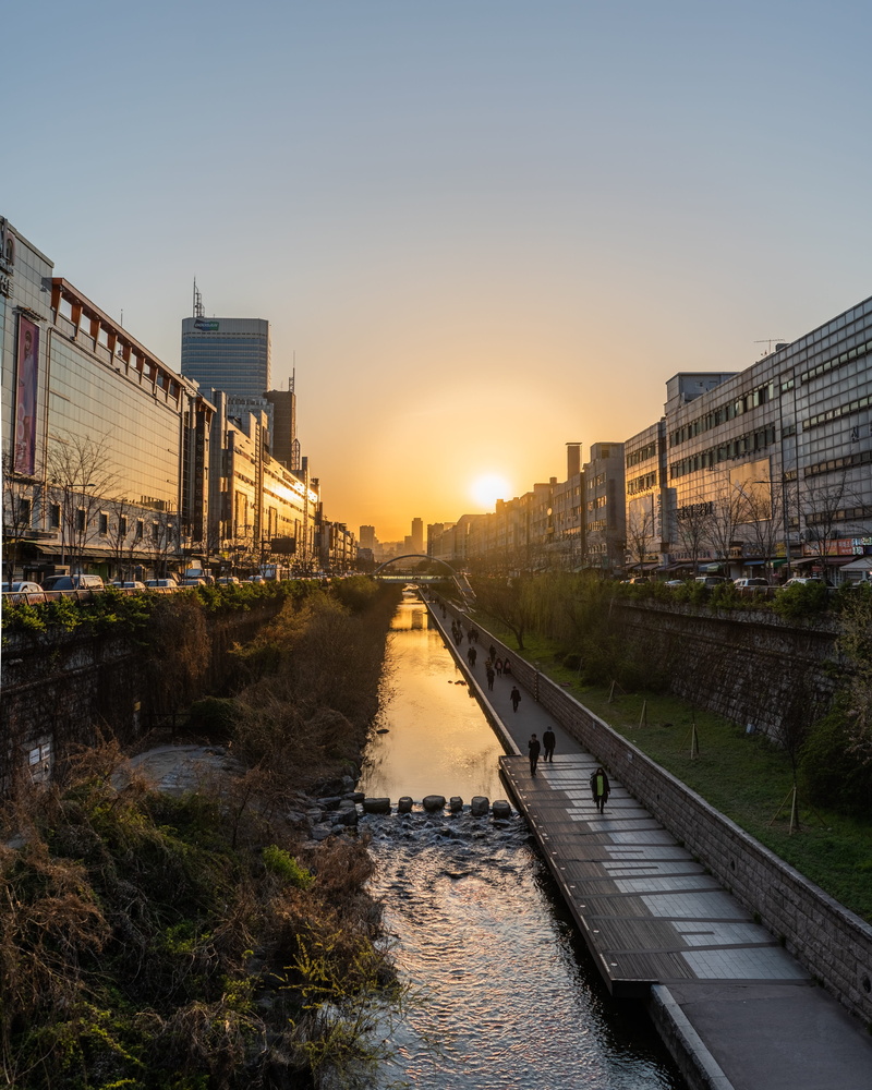 water, river, outdoors, seoul, sunlight, bridge - man made structure, connection, clouds, sky, asia, seoul korea, city, cityscape, nature, cloudy, bridge