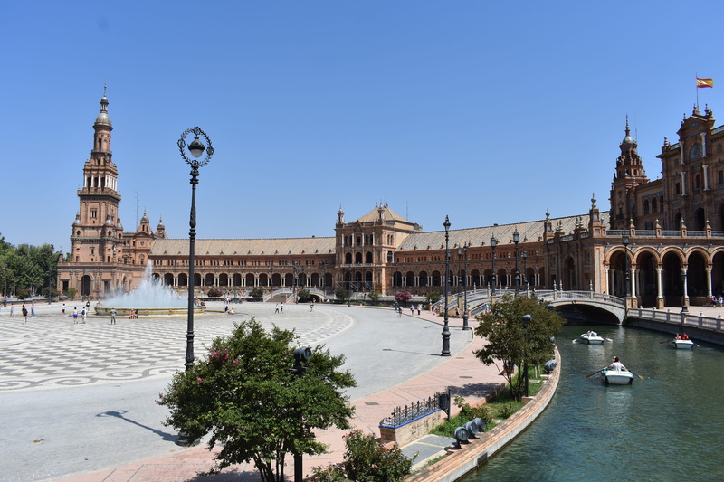 outdoors, water, tree, the past, day, sky, travel, 5K, sevilla, clear sky, building, street light, history, travel destinations, city, spain, architecture