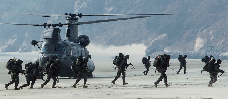 gun, uniform, group of people, machine gun, 1080P, armed forces, aggression, military training, people, transportation, army, military, army soldier, war