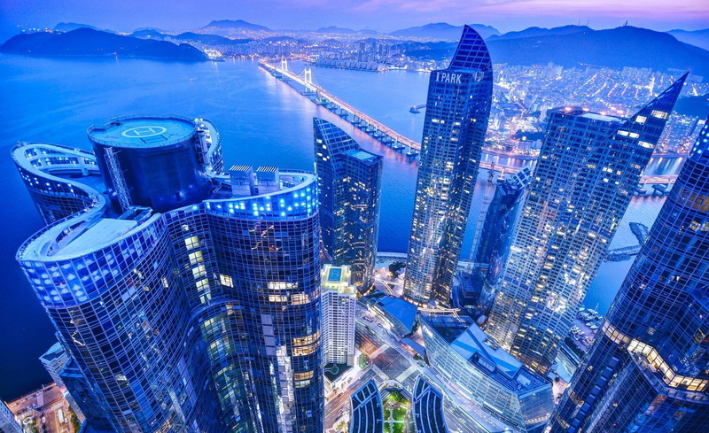 tall - high, building exterior, financial district, water, building, outdoors, skyscraper, curtain, modern, bay, south, 1080P, night, office, wall, no people