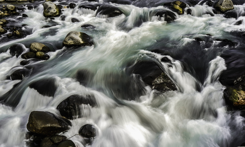 passing, rafting, scenics - nature, animal, rock, aquatic sport, beauty in nature, land, power in nature, blurred motion, ocean, nature, adventure, stream
