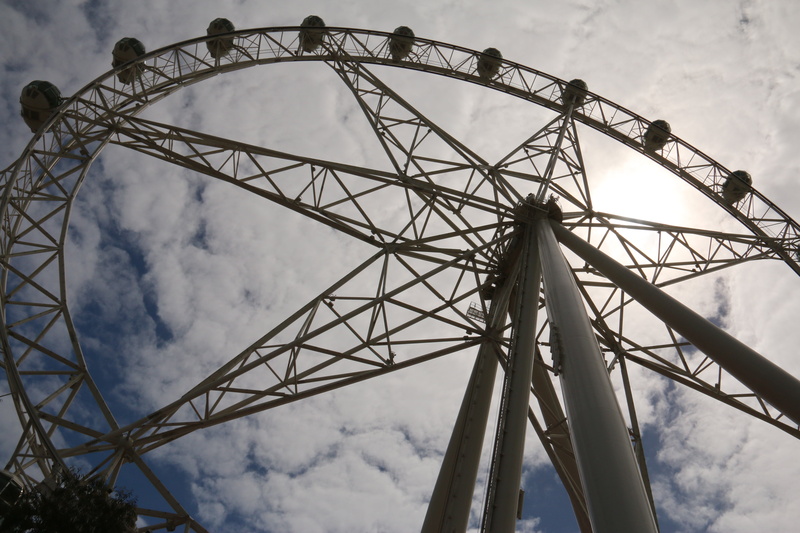cloud - sky, attraction, nature, global communications, 5K, tall - high, architecture, ferries wheel, melbourne star, landmark, ferris wheel, amusement park