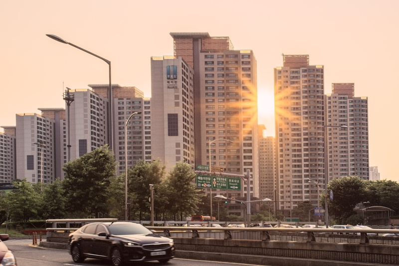 Sun, city life, urban Scene, land vehicle, sky, mode of transportation, motor vehicle, City, traffic, no people, nature, structure, skyscraper, sunlight
