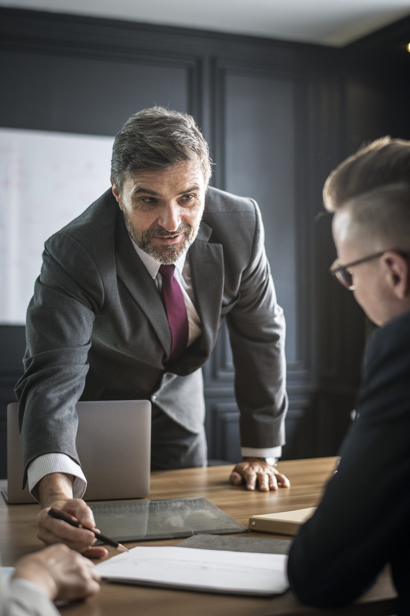 american, office, business, businessman, caucasian, marketing, 4K, males, beard, occupation, teamwork, seri, listening, concentrated, cooperation, waist up