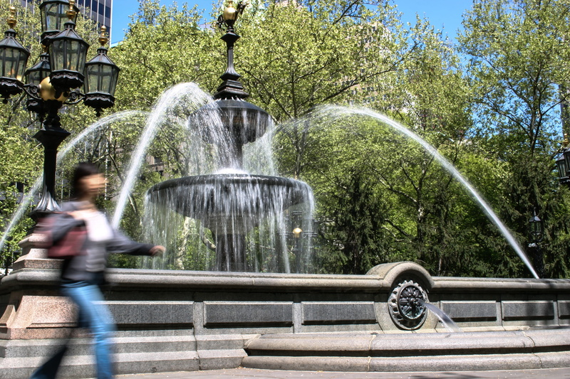 blurred motion, united states, spraying, manhattan, city, flowing water, outdoors, motion, leisure activity, long exposure, movement, new york, walking