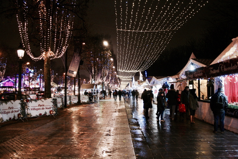 champs de elysee, crowd, night, building exterior, architecture, decoration, retail, group of people, incidental people, 4K, christmas, market, rainy season
