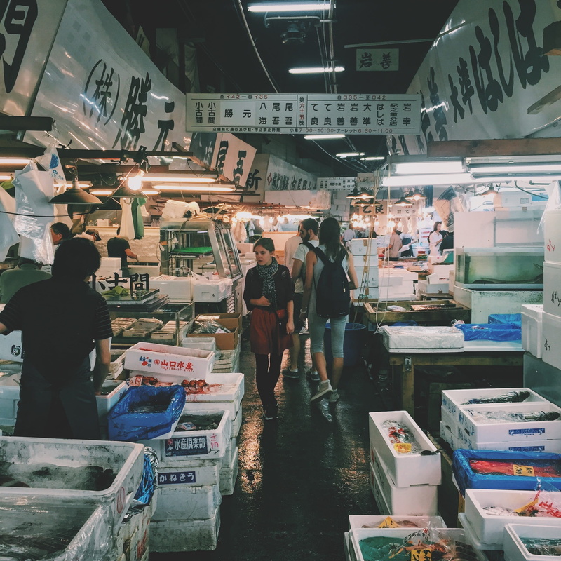 retail, vendor, men, indoors, choice, large group of objects, market, 1080P, adult, women, text, lifestyles, group, people, communication, business, meat
