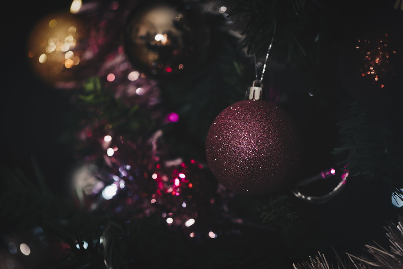 hung, silver colored, illuminated, christmas ornament, holiday, reflection, ornament, no people, hanging, 5K, religion, event, dark, celebration event