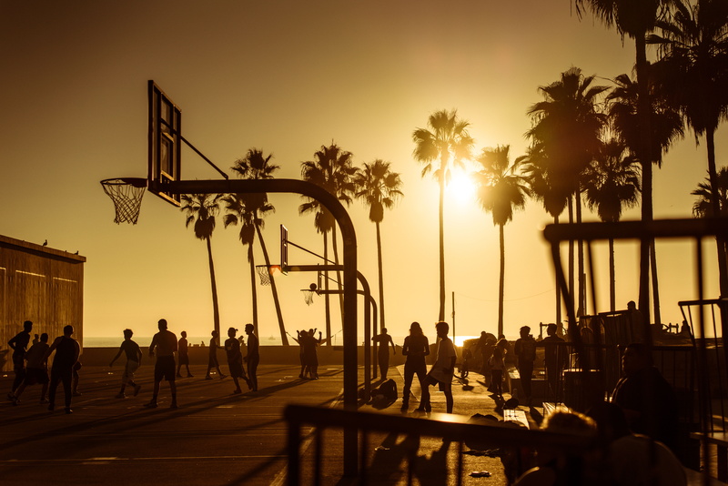 backlit, group, sunset, tropical climate, 8K, large group of people, sky, basketball, dusk, architecture, lifestyles, outdoors, group of people, people