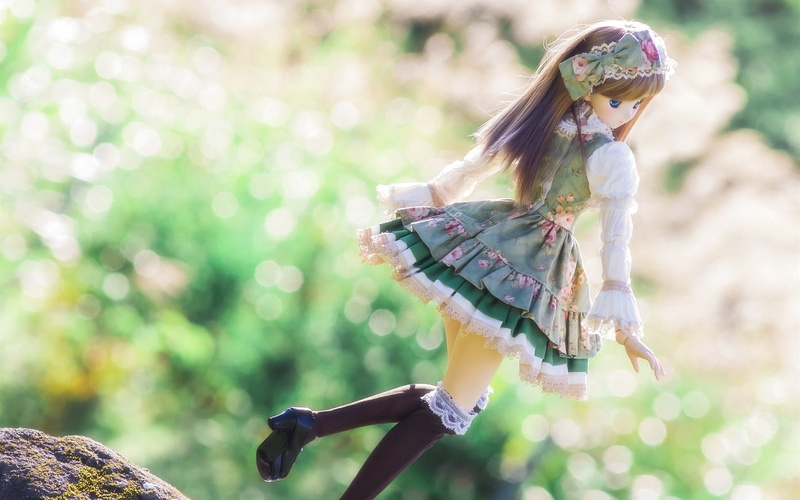 Toy, swing, dress, Doll, female, Bokeh, green, white, Beautiful, 1080P, Girl, character, Posture