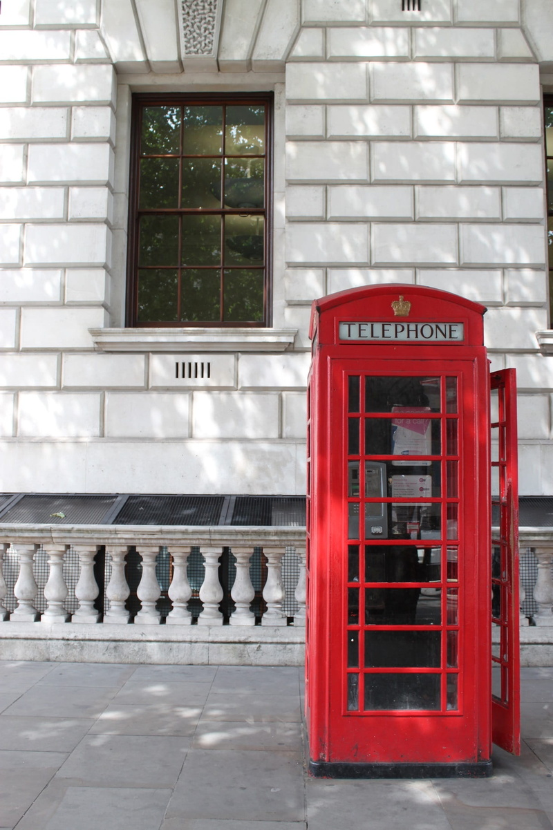 british, telephone booth, street, retro, london, glass - material, sidewalk, red, text, box, built structure, 1080P, outdoors, england, pay phone, window