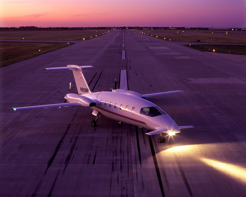 the evening, strip, taxiing, 2K, Green Concept, the sky, lights, the plane, takeoff, night, WFP