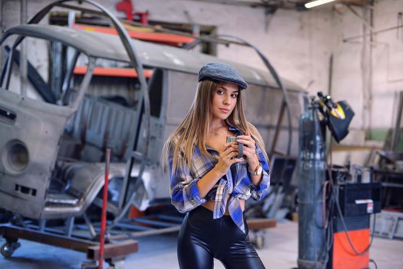 model, 1080P, long hair, garages, blonde, women, leather pants, hat