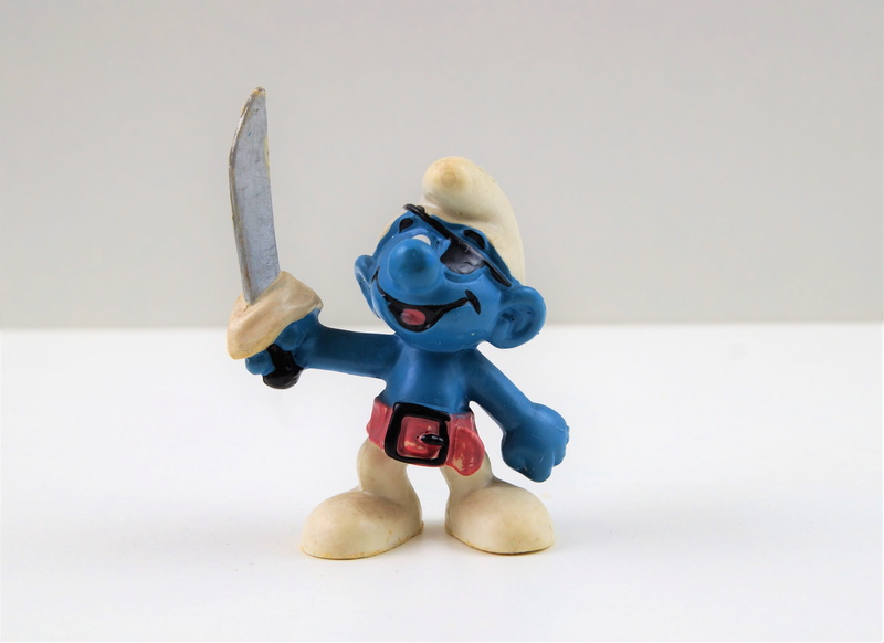 blue, collect, arms raised, corsair, robot, human representation, full length, representation, decoration, child, one person, studio shot, indoors, Smurf