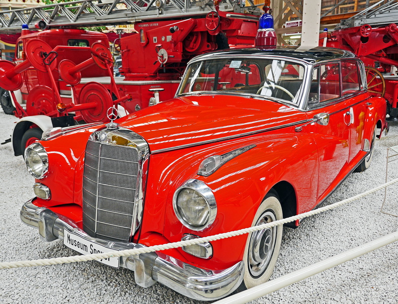 red, historically, whitewall tires, technik museum speyer, in a row, cooler, stationary, retro styled, no people, wheel, oldie, 4K, outdoors, mode of transportation