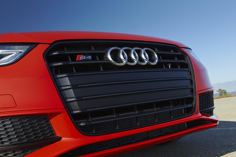 trucking, vitality, 1080P, outdoors, car, chrome, headlight, alloy, audi, mode of transportation, sports car, metal, blue, communication, transportation