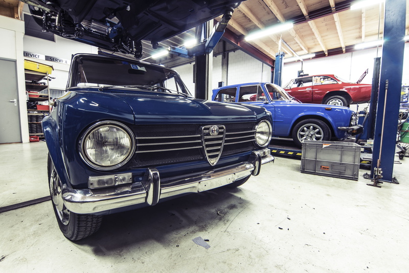 chrome, Romeo, retro styled, Automobiles, retro, day, vintage car, parking lot, 5K, vintage, transportation, luxury, wood, auto repair shop, alfa, alfaromeo