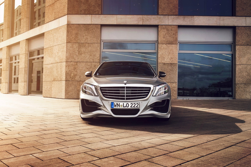 building exterior, outdoors, Mercedes, city, wall - building feature, day, building, Mercedes-Benz, c, built structure, street, silver, motor vehicle, transportation