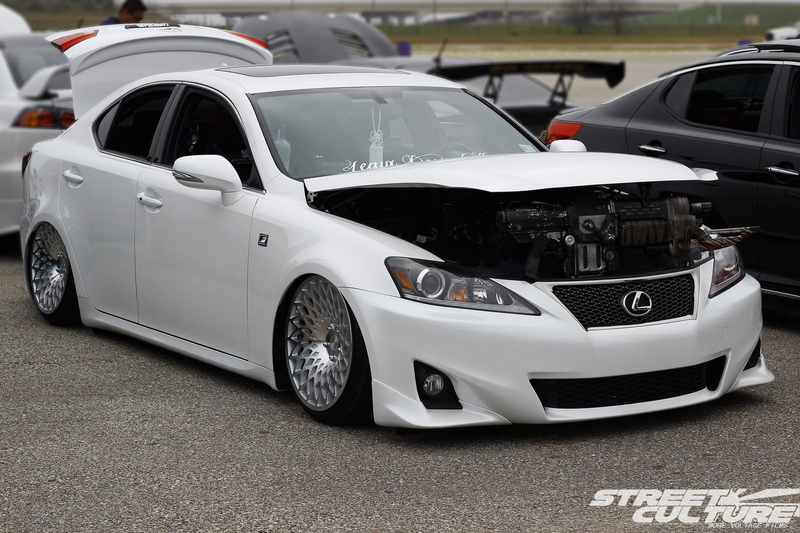 Lexus IS300, gray, no people, Lexus Is, silver colored, stationary, modern, street, wheel, white color, 1080P, metal, motor vehicle, Import, Lexus, mode of transportation
