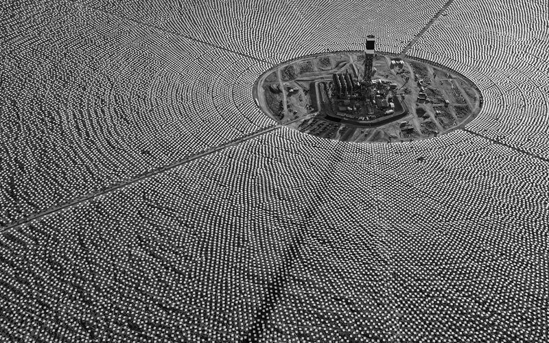 no people, day, pattern, hole, architecture, cover, photography, ceiling, lighting equipment, close-up, 1080P, full frame, indoors, religion, grey, steel