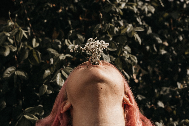 unrecognizable person, human, human body part, ear, real people, focus on foreground, dye, smelling, accessories, flower, personal perspective, blossom