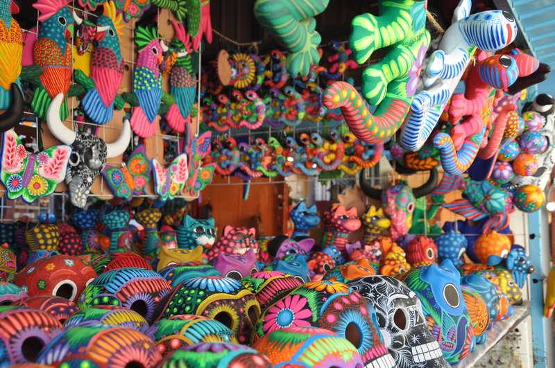abundance, collection, full frame, retail, for sale, variation, market, souvenirs, colorful, mexico, sanmigueldeallende, color, no people, outdoors, arrangement